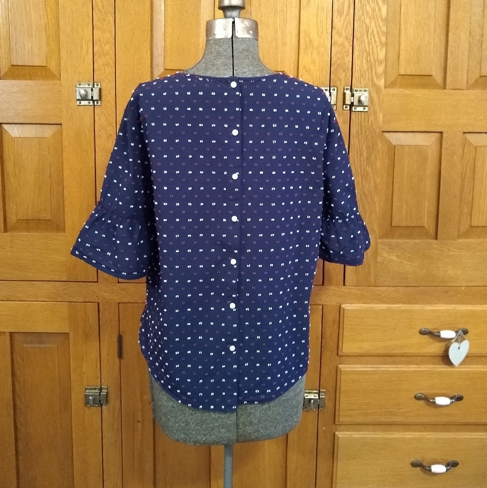 Izod red white & blue button back ruffled short sleeve blouse